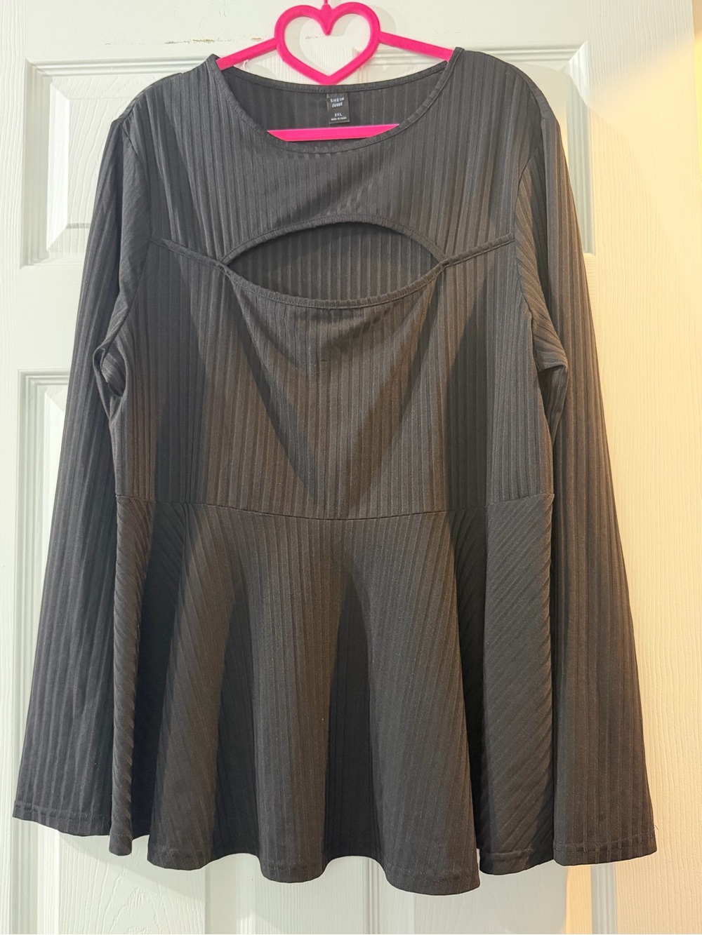 SHEIN Curve Black Ribbed Top with Front Keyhole Design Size 2XL